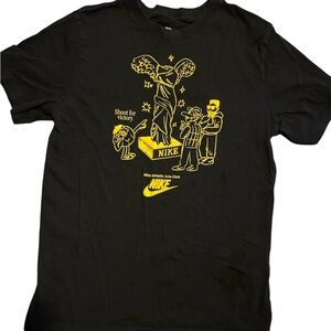 Nike Black and Yellow Short Sleeve Tees